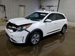KNDCC3LC9H5070137 2017 KIA NIRO