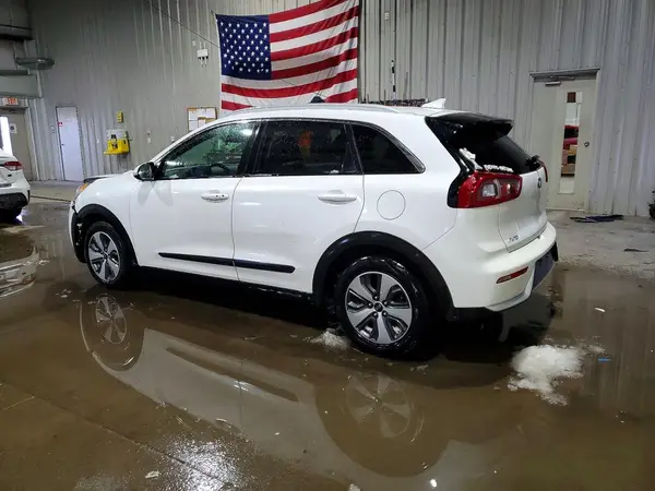KNDCC3LC9H5070137 2017 KIA NIRO - Image 2