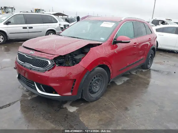 KNDCC3LC9H5070798 2017 KIA NIRO - Image 2