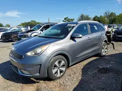 KNDCC3LC9J5117494 2018 KIA NIRO