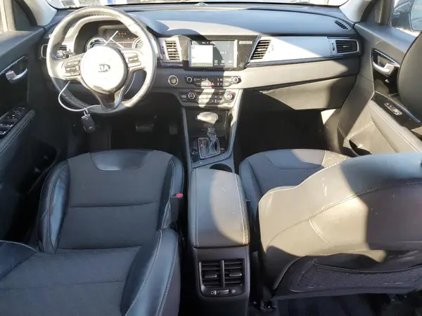KNDCC3LC9J5137325 2018 KIA NIRO - Image 8