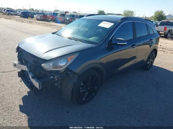 KNDCC3LC9J5145151 2018 KIA NIRO - Image 2