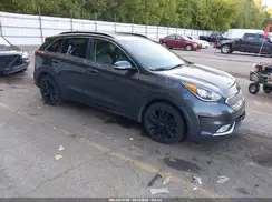 KNDCC3LC9J5160538 2018 KIA NIRO