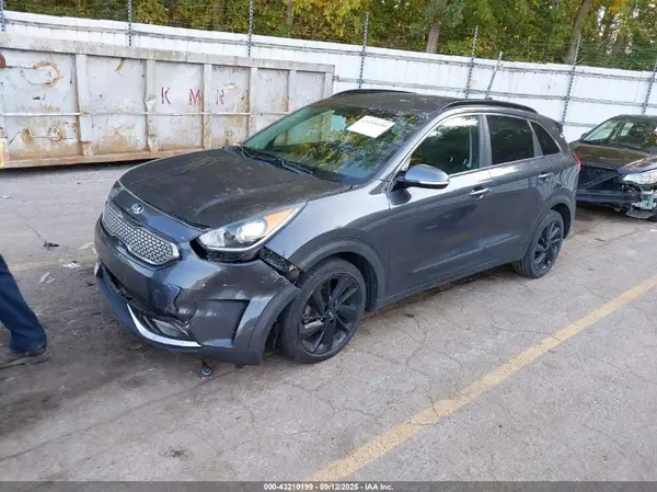 KNDCC3LC9J5160538 2018 KIA NIRO - Image 2