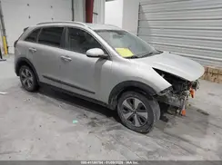 KNDCC3LC9J5175041 2018 KIA NIRO