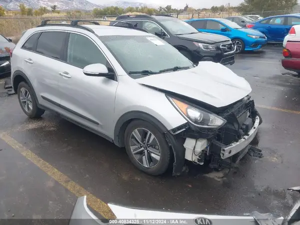 KNDCC3LC9K5249611 2019 KIA NIRO - Image 1