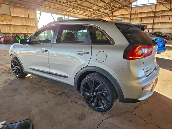 KNDCC3LC9K5249656 2019 KIA NIRO - Image 2