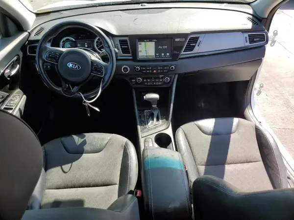 KNDCC3LC9K5251343 2019 KIA NIRO - Image 8