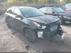 KNDCC3LC9K5252363 2019 KIA NIRO