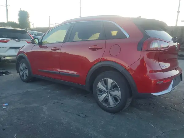 KNDCC3LC9K5258860 2019 KIA NIRO - Image 2