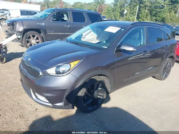 KNDCC3LC9K5262293 2019 KIA NIRO - Image 2