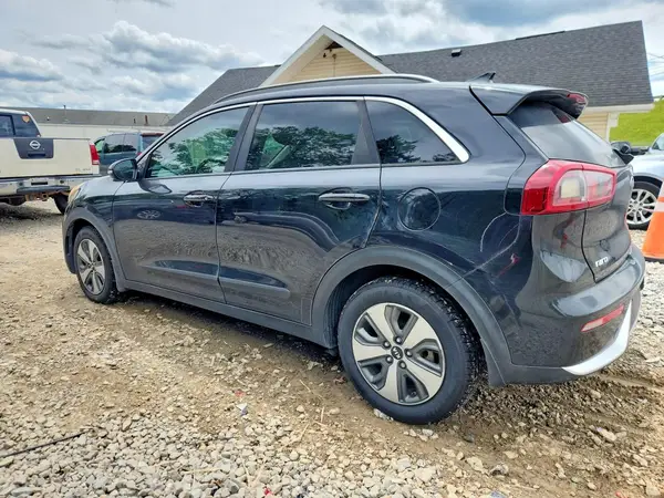 KNDCC3LC9K5282351 2019 KIA NIRO - Image 2