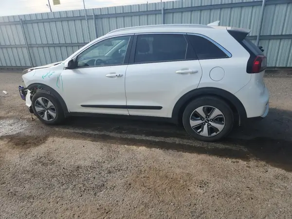 KNDCC3LC9K5356528 2019 KIA NIRO - Image 2