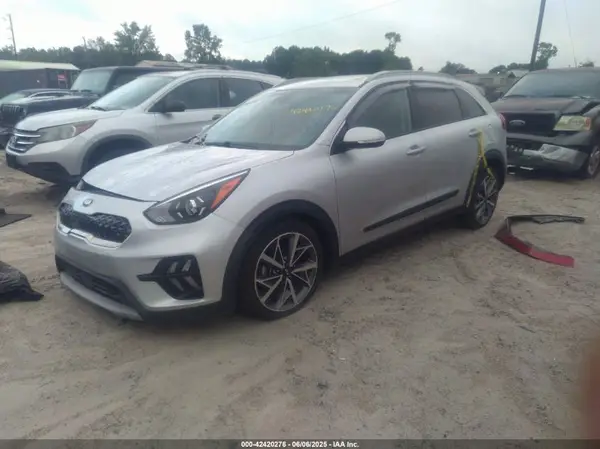 KNDCC3LC9L5421878 2020 KIA NIRO - Image 2
