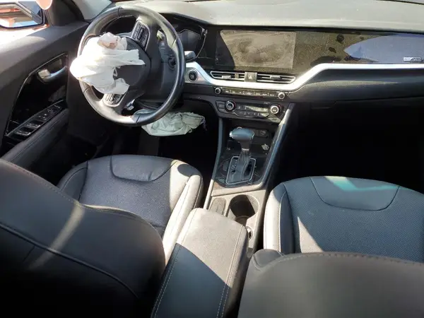 KNDCC3LC9N5545815 2022 KIA NIRO - Image 8
