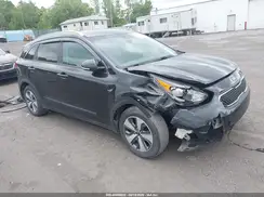 KNDCC3LCXH5036417 2017 KIA NIRO