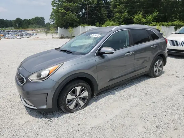 KNDCC3LCXH5037549 2017 KIA NIRO - Image 1