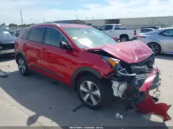 KNDCC3LCXH5043884 2017 KIA NIRO
