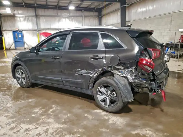 KNDCC3LCXH5049748 2017 KIA NIRO - Image 2