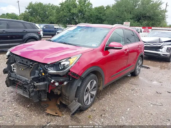 KNDCC3LCXH5053329 2017 KIA NIRO - Image 2