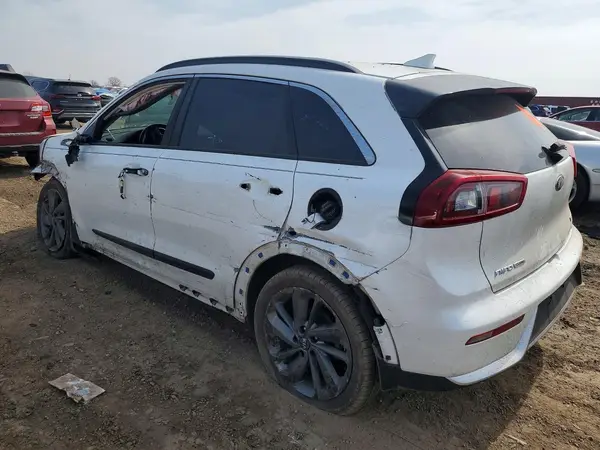 KNDCC3LCXH5057395 2017 KIA NIRO - Image 2