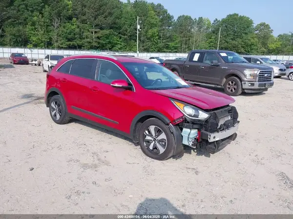 KNDCC3LCXH5057915 2017 KIA NIRO - Image 1