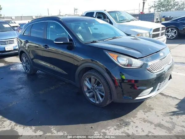 KNDCC3LCXH5058370 2017 KIA NIRO - Image 1