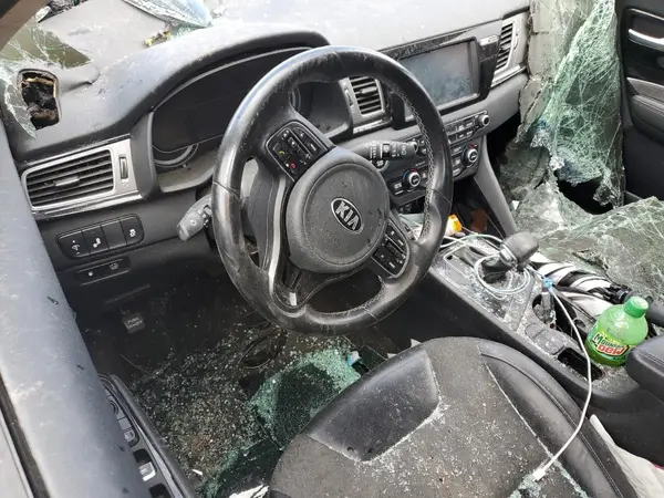 KNDCC3LCXH5063665 2017 KIA NIRO - Image 8