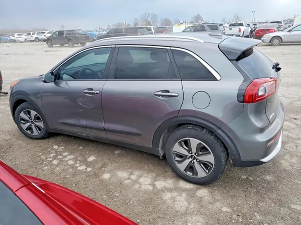 KNDCC3LCXH5067957 2017 KIA NIRO - Image 2