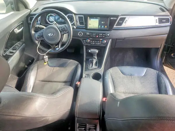 KNDCC3LCXH5069594 2017 KIA NIRO - Image 8