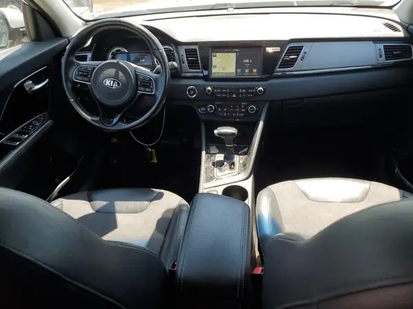 KNDCC3LCXH5092230 2017 KIA NIRO - Image 8
