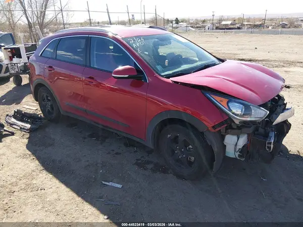 KNDCC3LCXJ5143375 2018 KIA NIRO - Image 1