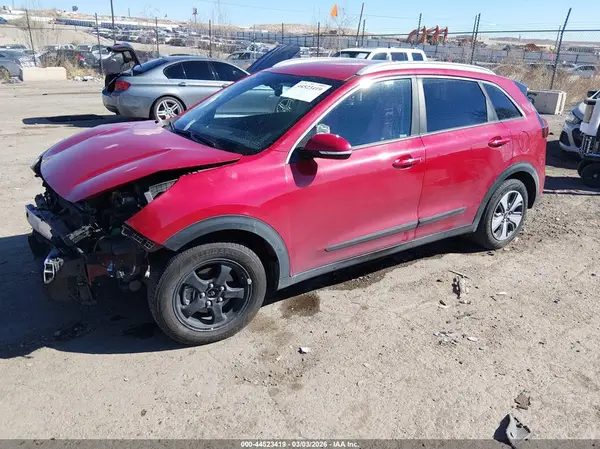 KNDCC3LCXJ5143375 2018 KIA NIRO - Image 2