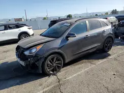 KNDCC3LCXJ5148401 2018 KIA NIRO