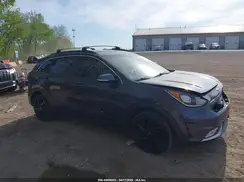 KNDCC3LCXJ5152822 2018 KIA NIRO