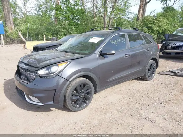 KNDCC3LCXJ5152822 2018 KIA NIRO - Image 2