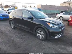 KNDCC3LCXJ5162301 2018 KIA NIRO