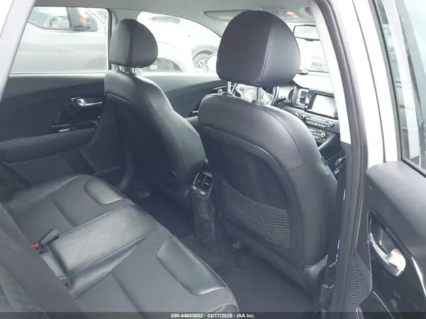 KNDCC3LCXK5232641 2019 KIA NIRO - Image 8