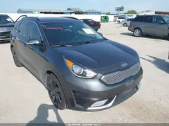 KNDCC3LCXK5275974 2019 KIA NIRO
