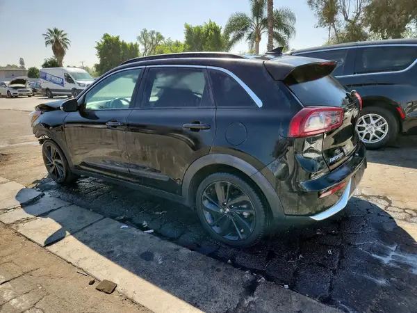 KNDCC3LCXK5293469 2019 KIA NIRO - Image 2