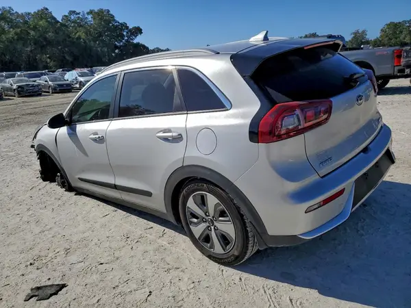 KNDCC3LCXK5294797 2019 KIA NIRO - Image 2