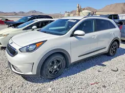 KNDCC3LCXK5298168 2019 KIA NIRO