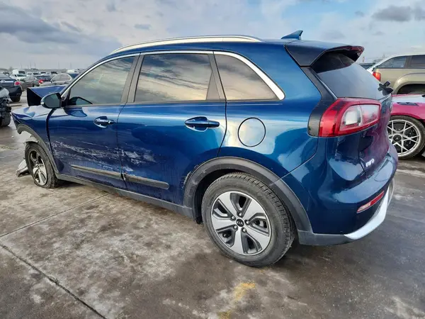 KNDCC3LCXK5346140 2019 KIA NIRO - Image 2