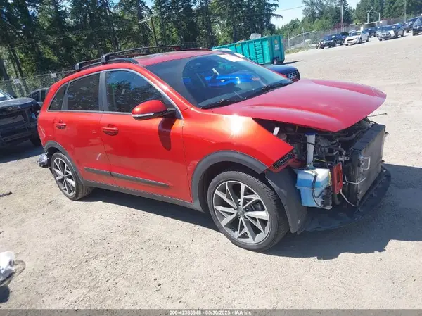 KNDCC3LCXN5495264 2022 KIA NIRO - Image 1