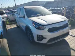 KNDCC3LCXN5522382 2022 KIA NIRO