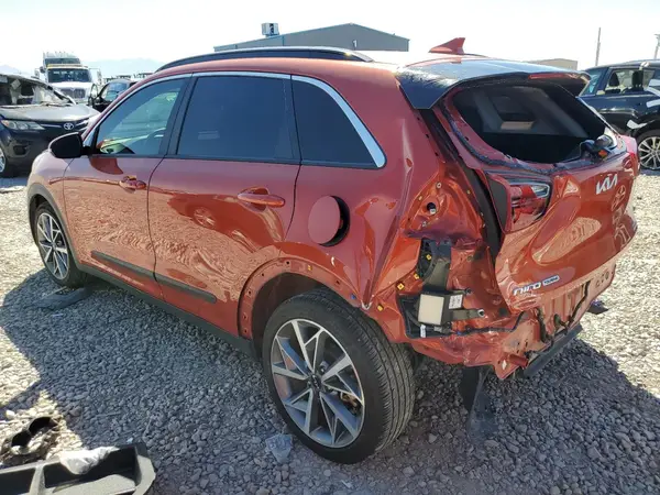 KNDCC3LCXN5532572 2022 KIA NIRO - Image 2