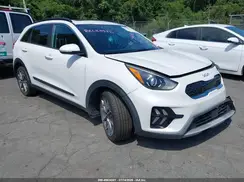 KNDCC3LCXN5534435 2022 KIA NIRO
