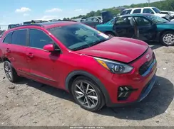 KNDCC3LCXN5535374 2022 KIA NIRO