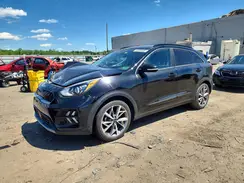 KNDCC3LCXN5535777 2022 KIA NIRO