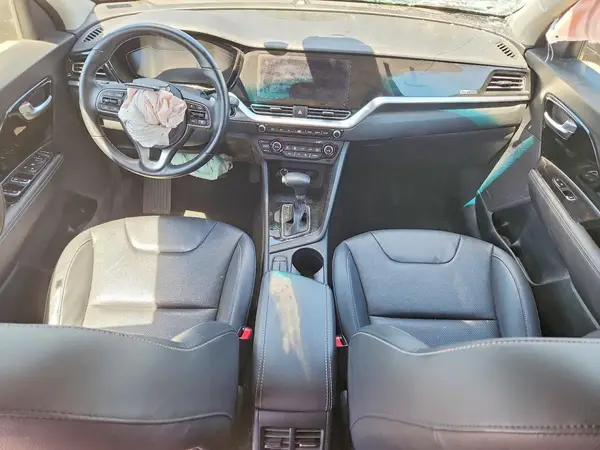 KNDCC3LCXN5535777 2022 KIA NIRO - Image 8